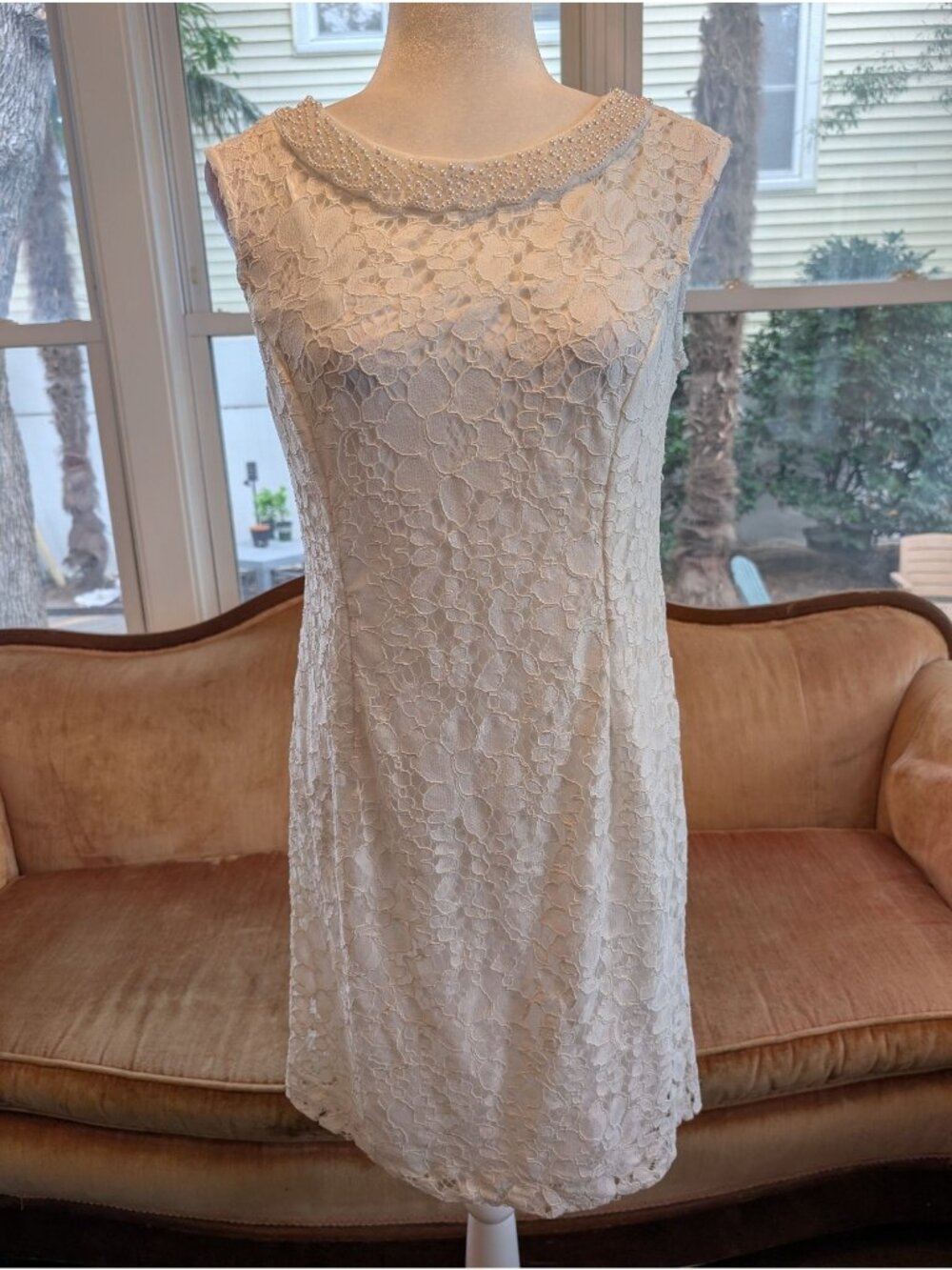 White Sleeveless Lace Sheath Dress Size 10P Faux-pearl Embellished Wedding